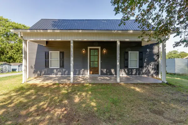 129 S Cedar St, Cross Plains, TN 37049