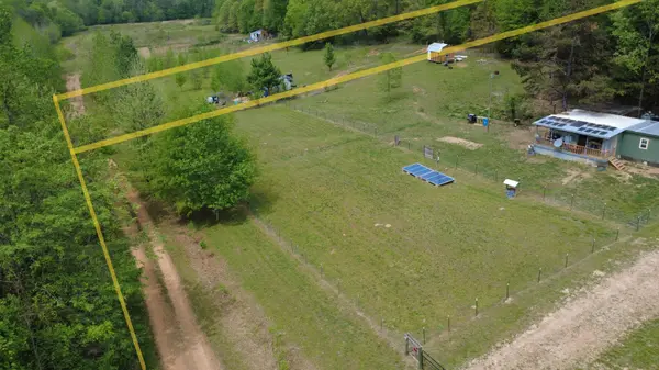 490 Early Bird Ln, Savannah, TN 38372