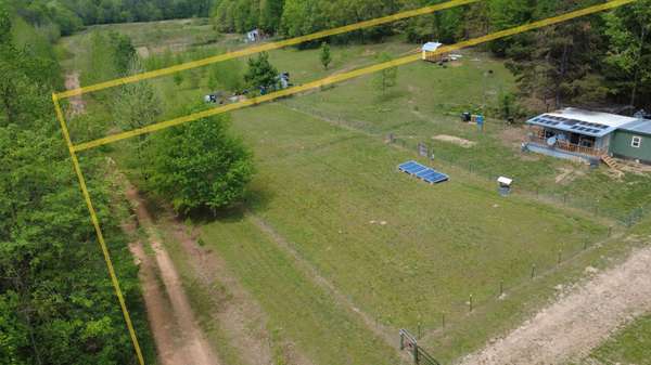 490 Early Bird Ln, Savannah, TN 38372