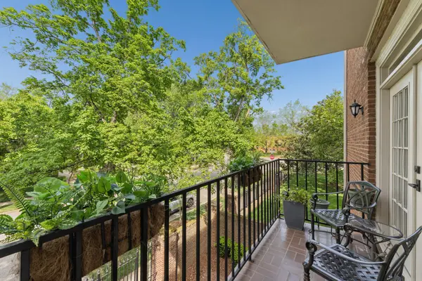 3737 West End Ave #205, Nashville, TN 37205