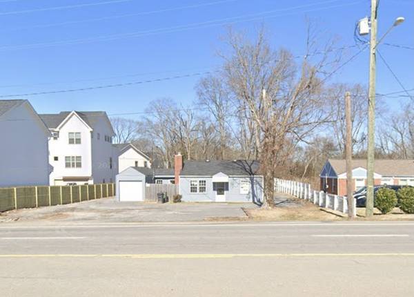 94 Thompson Ln, Nashville, TN 37211