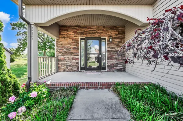 317 Ivy Bend Cir, Clarksville, TN 37043