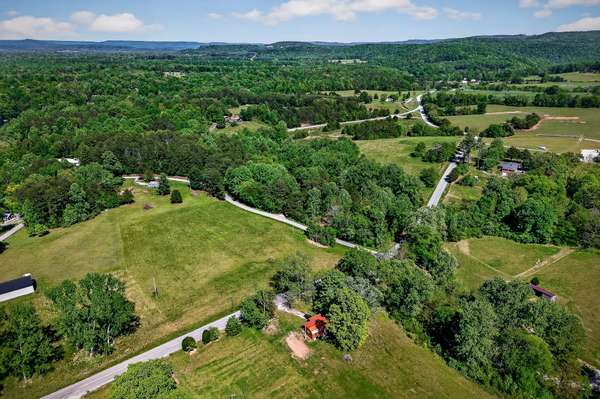 305 Caney Bend Rd, Doyle, TN 38559