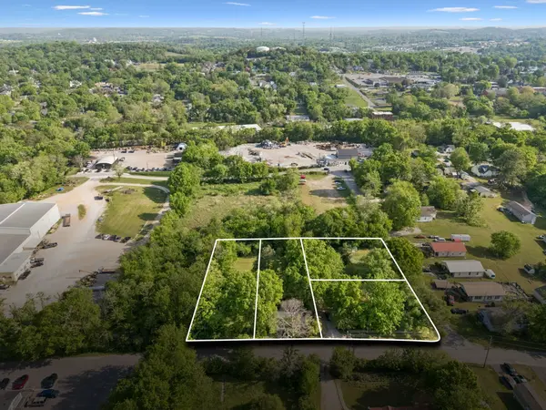 700 W 12th St, Columbia, TN 38401