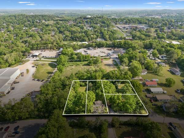 700 W 12th St, Columbia, TN 38401