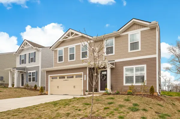 2450 Brokeshire Dr, White House, TN 37188