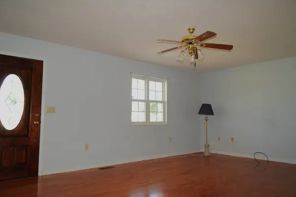 1691 Mullins Rd, Russellville, TN 37860