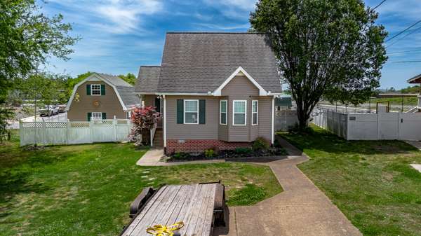 200 Westlynn Dr, Lebanon, TN 37087