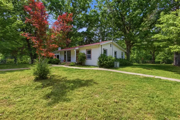 10075 Buckner Ridge Road, Bon Aqua, TN 37025
