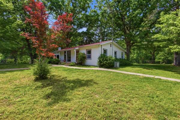 10075 Buckner Ridge Road, Bon Aqua, TN 37025