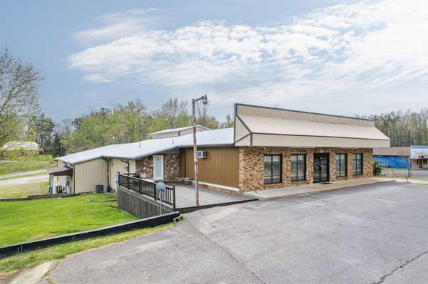 5128 Highway 100, Lyles, TN 37098