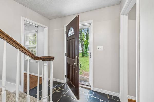 1305 Jewell Dr, Columbia, TN 38401