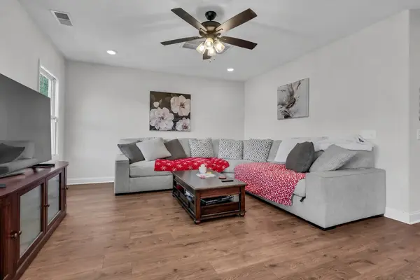 1001 Cherry Acres Dr, Clarksville, TN 37042