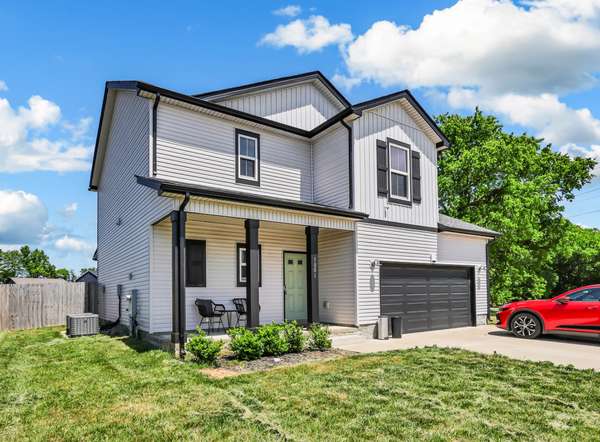 1001 Cherry Acres Dr, Clarksville, TN 37042