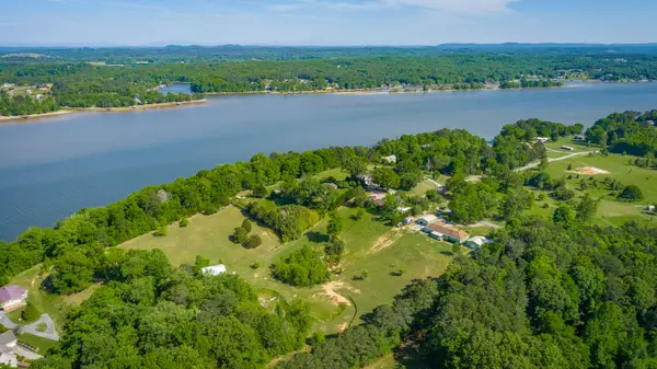 16660 N Star Cir, Bakewell, TN 37373