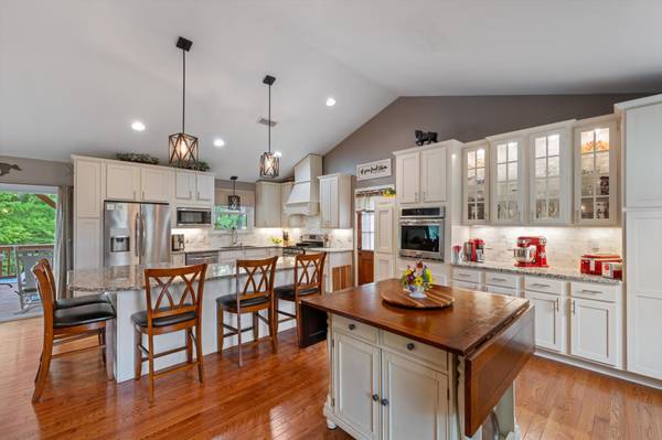 843 Percy Warner Blvd, Nashville, TN 37205
