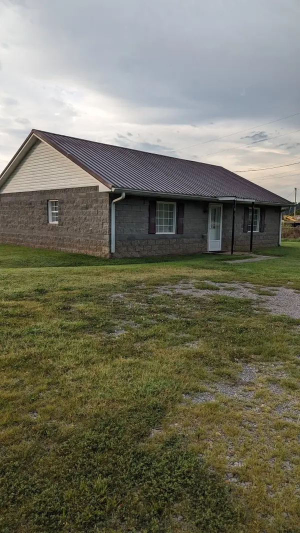 1102 Highway 79, Dover, TN 37058