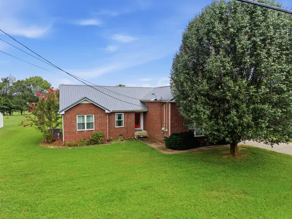 1705 Hunt Ln, Pleasant View, TN 37146