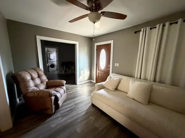 303 W Stewart Ave, Monterey, TN 38574