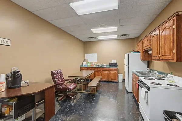 254 Commerce Ct, Hopkinsville, KY 42240