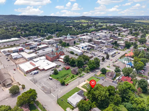 218 N 3rd St, Pulaski, TN 38478