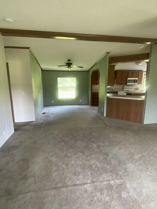 2450 W Leatherwood Rd, Cumberland Furnace, TN 37051
