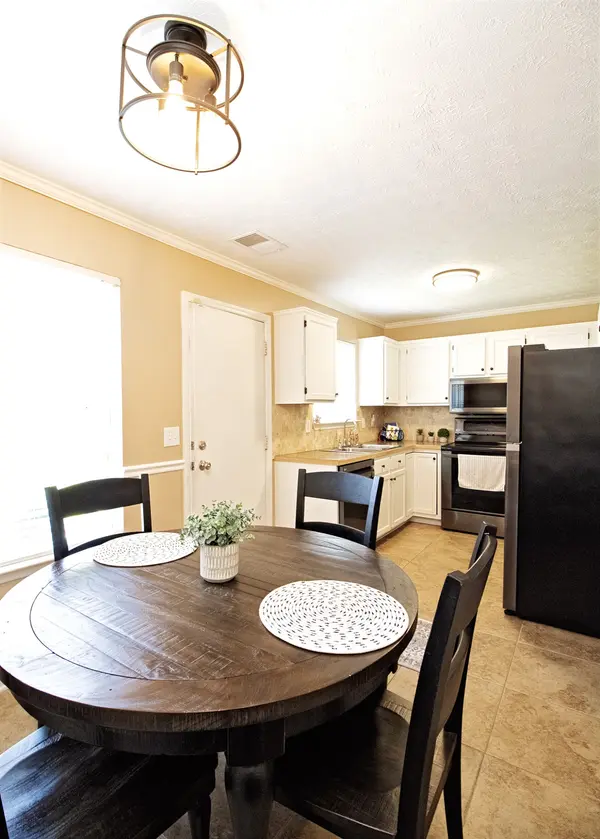 102 Waterview Dr, Hendersonville, TN 37075