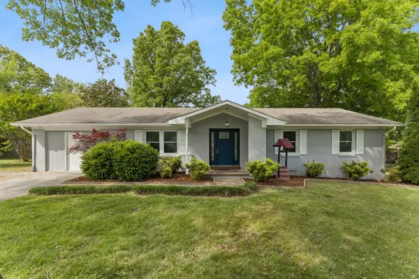 1612 Whippoorwill Dr, Lawrenceburg, TN 38464