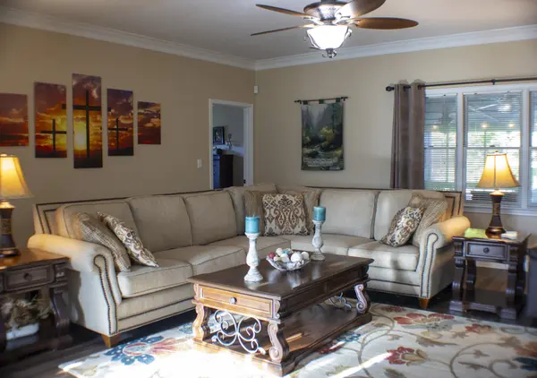 300 Sycamore Ln, Mc Kenzie, TN 38201