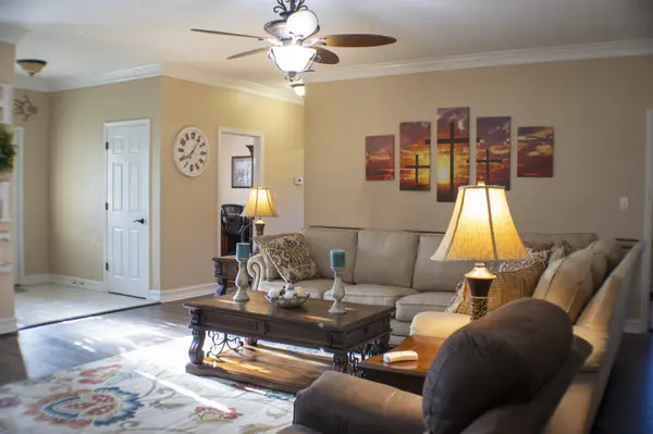 300 Sycamore Ln, Mc Kenzie, TN 38201