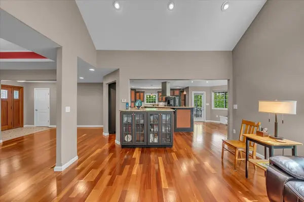 615 Seaton Dr, Smithville, TN 37166