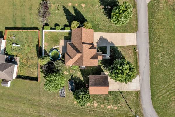 134 Marcal Dr, Cadiz, KY 42211