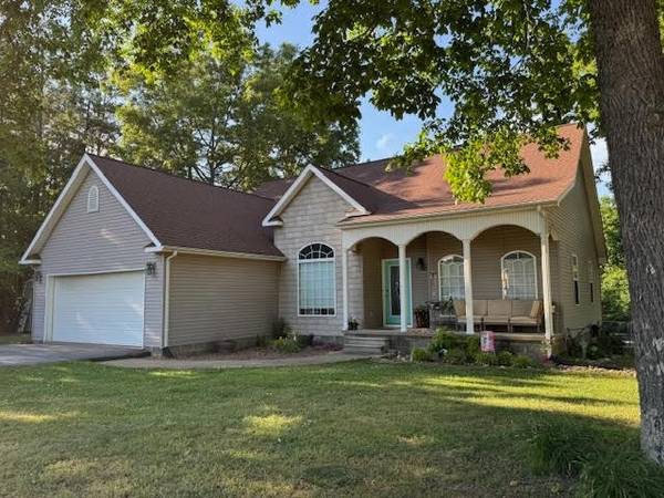 173 Mitchell St, Hohenwald, TN 38462