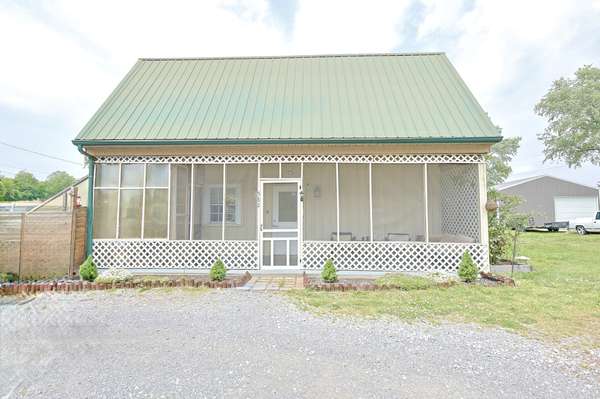 582 Cerulean Rd, Cadiz, KY 42211