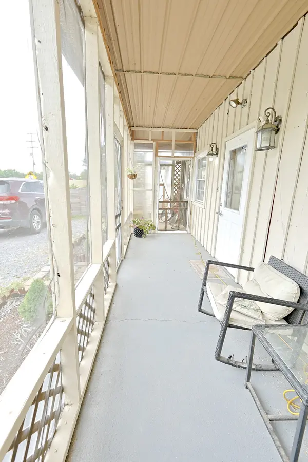 582 Cerulean Rd, Cadiz, KY 42211