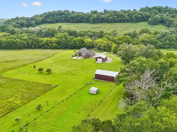 50 Bill Edde Rd, Belvidere, TN 37306