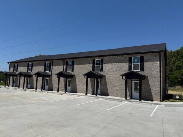 740 Kings Ln #A4, Tullahoma, TN 37388
