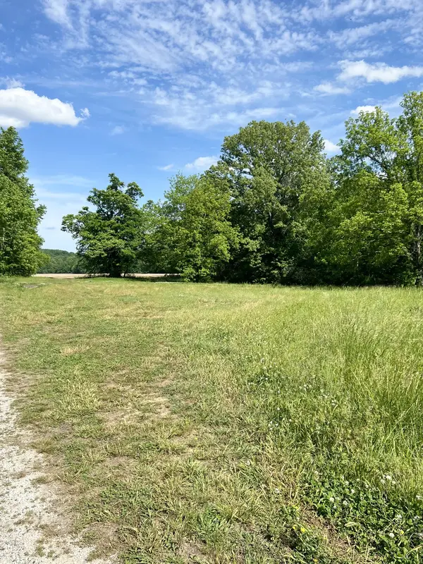 0 Independence Loop, Lexington, TN 38351