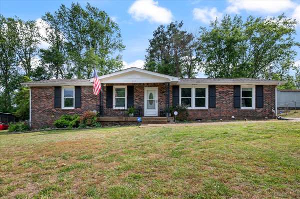 208 Bass Dr, Mount Juliet, TN 37122