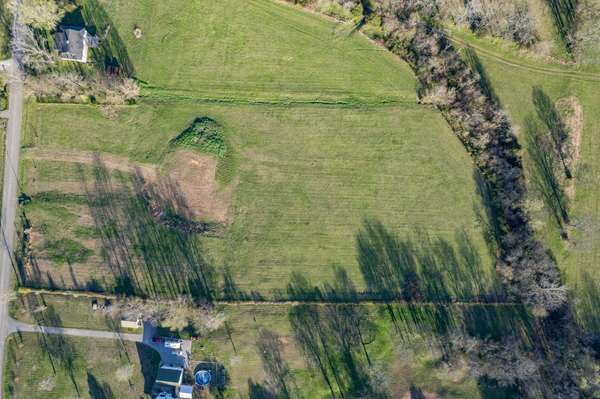 0 Theta Pike, Columbia, TN 38401