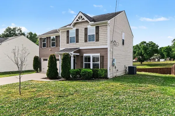 136 Moshe Yaalon Dr, La Vergne, TN 37086