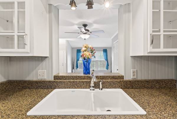 4001 Anderson Rd #B129, Nashville, TN 37217
