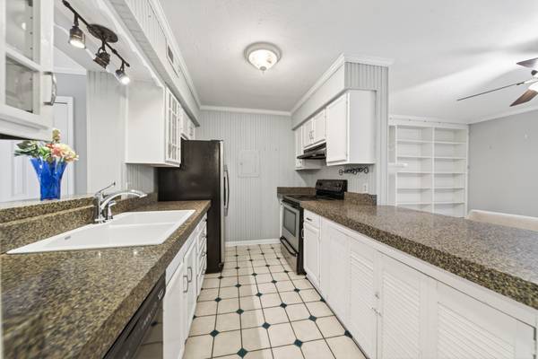 4001 Anderson Rd #B129, Nashville, TN 37217