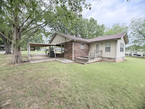 360 General Forrest Dr, Bruceton, TN 38317