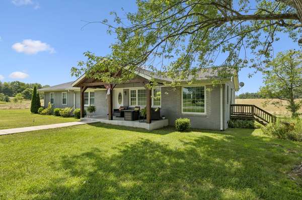 9 Caldwell Rd, Summertown, TN 38483