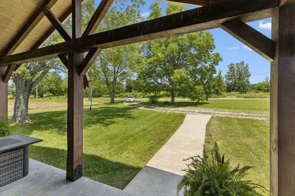 9 Caldwell Rd, Summertown, TN 38483