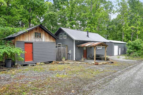 853 Rock Springs Rd, Celina, TN 38551
