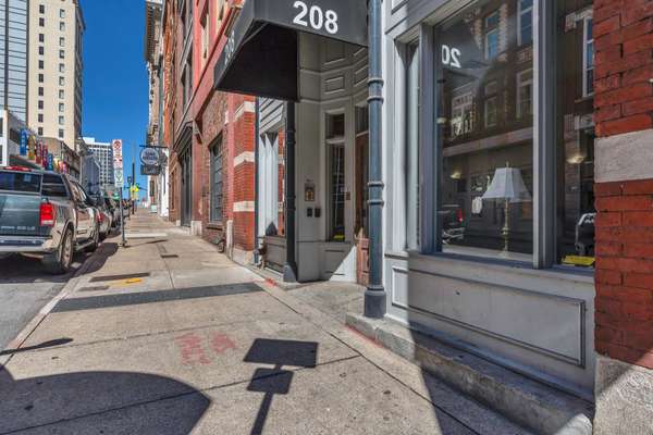 208 3rd Ave #N, Nashville, TN 37201