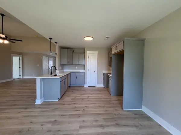 37 Echo Ridge, Oak Grove, KY 42262