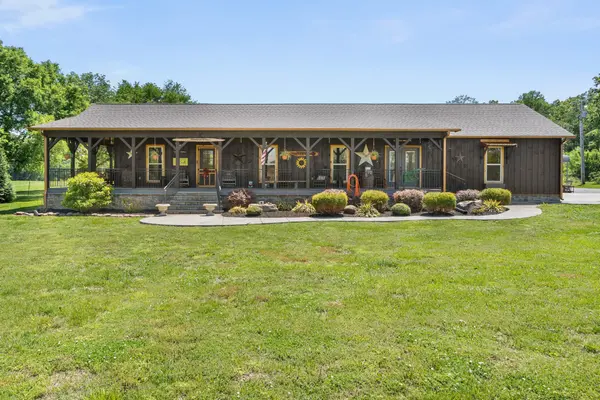 251 Falcon Dr, Decherd, TN 37324